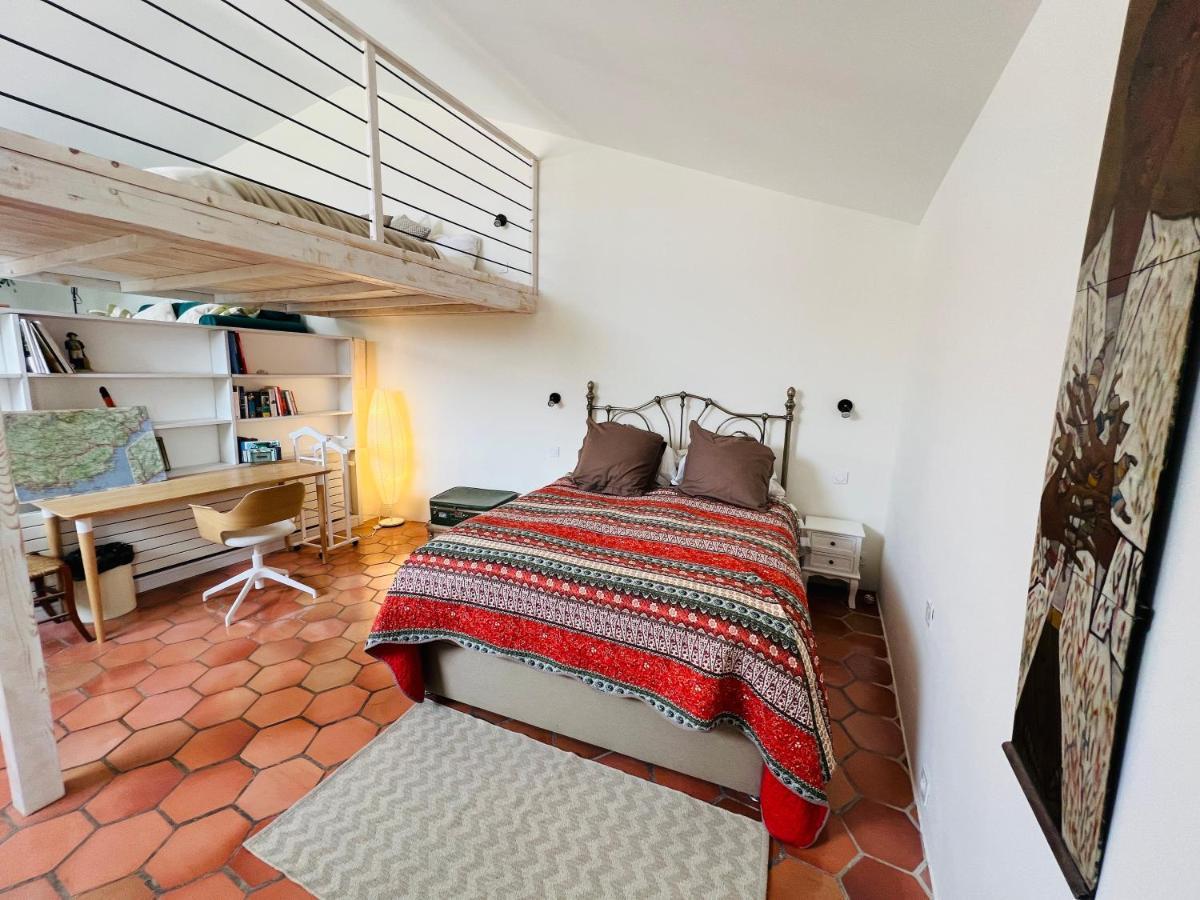 Penthouse Studio Privee Couple Ou Famille- La Maison Searle A Tourtour Exterior photo